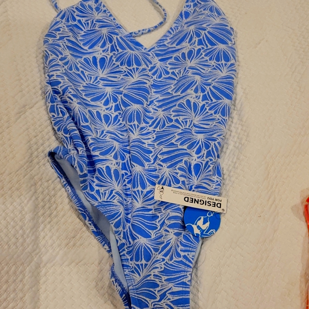 Cupshe medium swimsuit